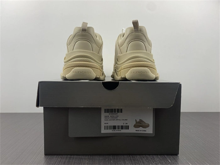 Snug BLCG Triple S Beige 524039 W2FW1 4464