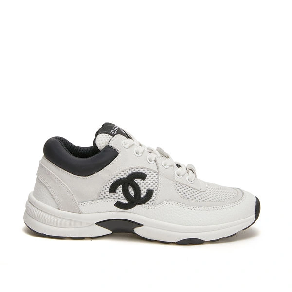 Versatile Chanal Sneakers 2227