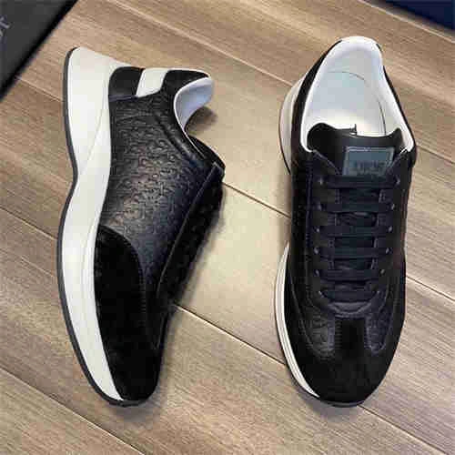 Sophisticated DR Sneaker 1129