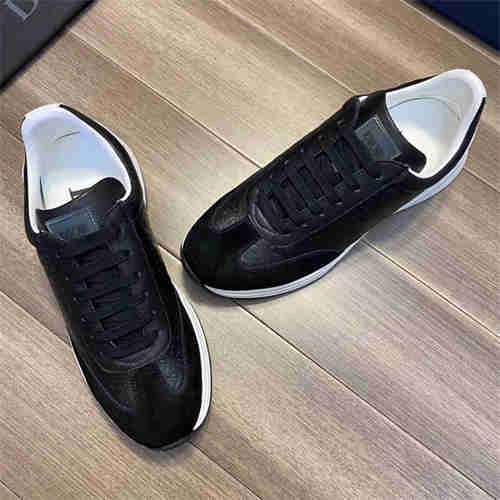 Sophisticated DR Sneaker 1129