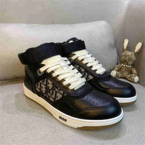 Versatile DR Sneaker 1189
