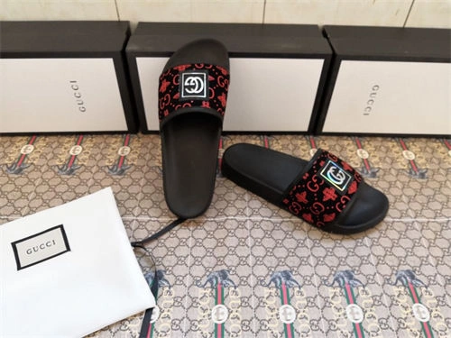 SportInspired Gocci Slipper 5703