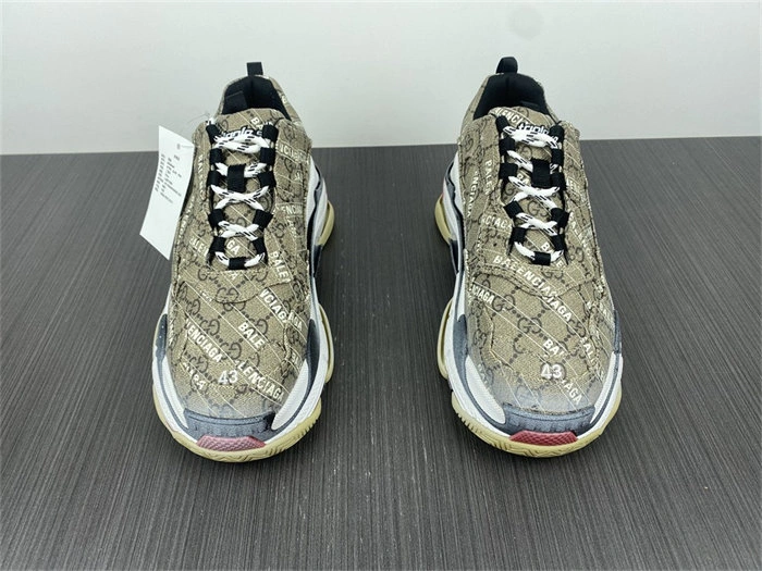 Gocci x BLCG The Hacker Project Triple S Beige 681066 ULZ10 Lightweight 4429