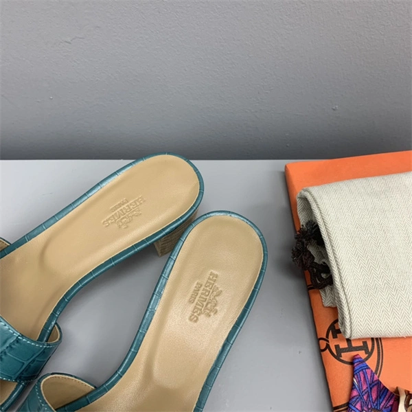 H Slipper Unisex 2365