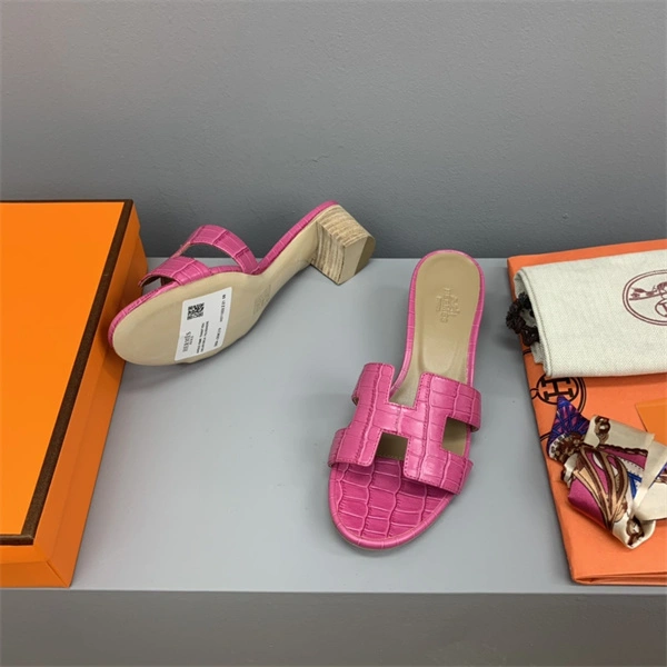 H Slipper Unisex 2365