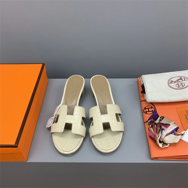 H Slipper Unisex 2365