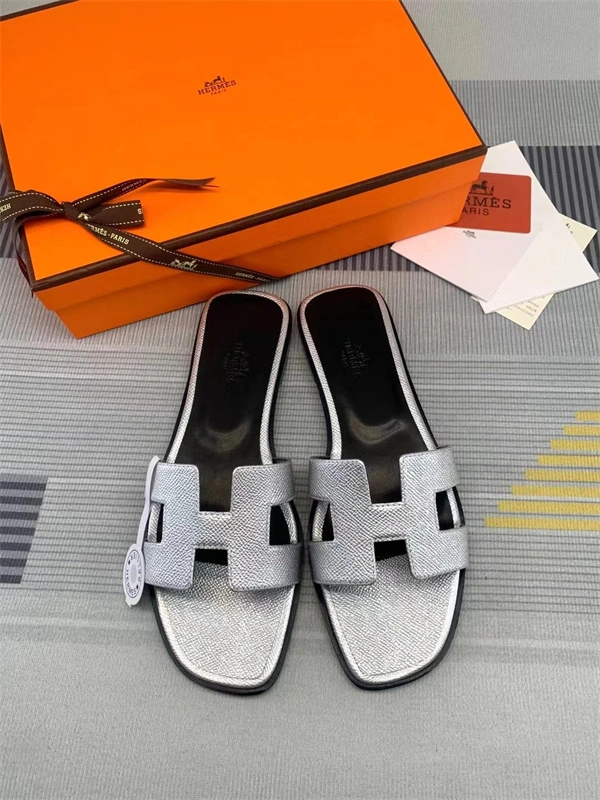 H Slipper HighQuality 2382