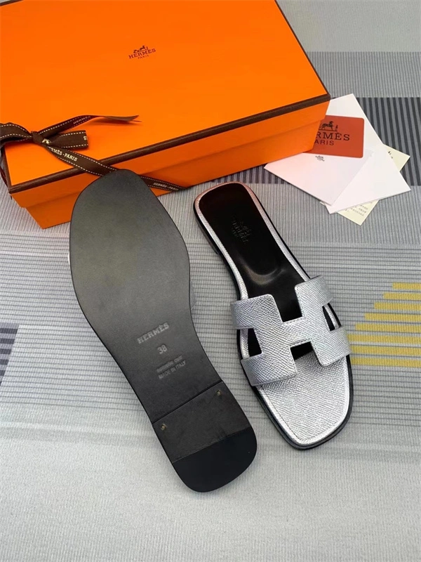 H Slipper HighQuality 2382