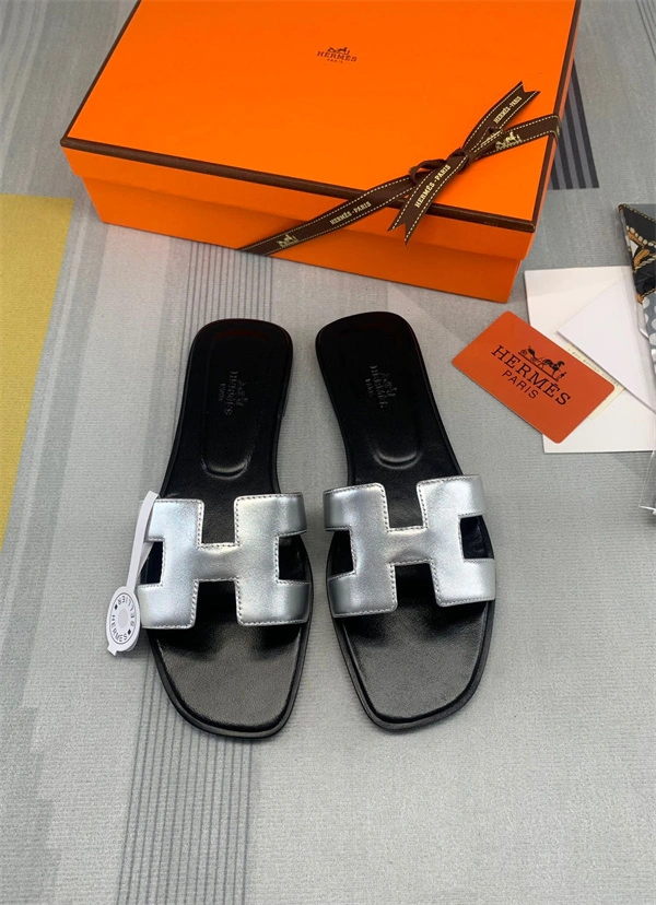 H Slipper HighQuality 2382