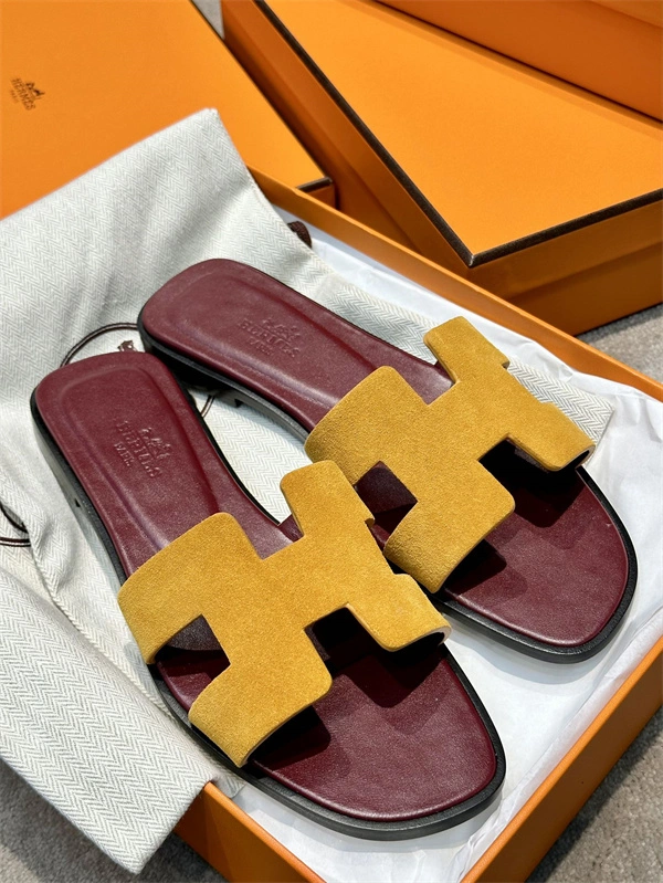 Unique H Slipper 2387