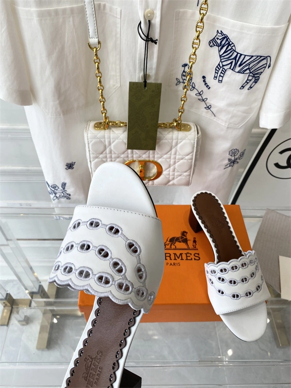 Bold H Slipper 2392