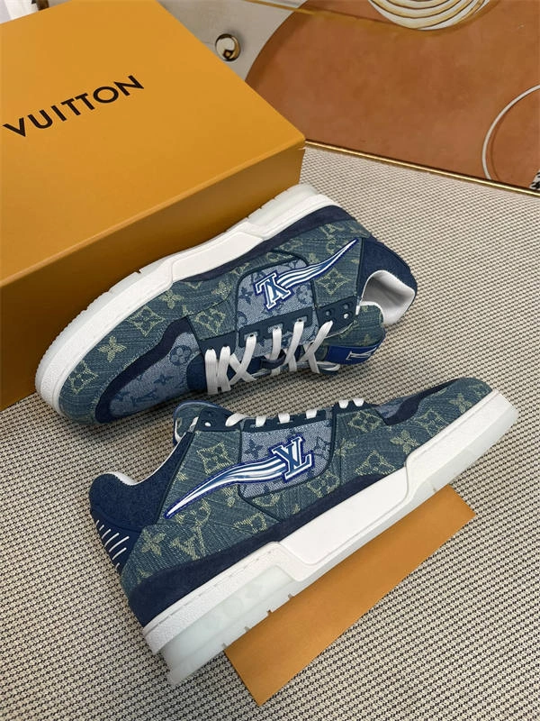 LV Sophisticated 1710