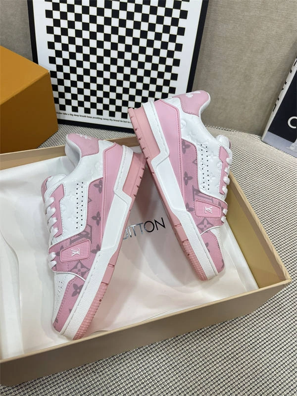 LV Attractive 1721