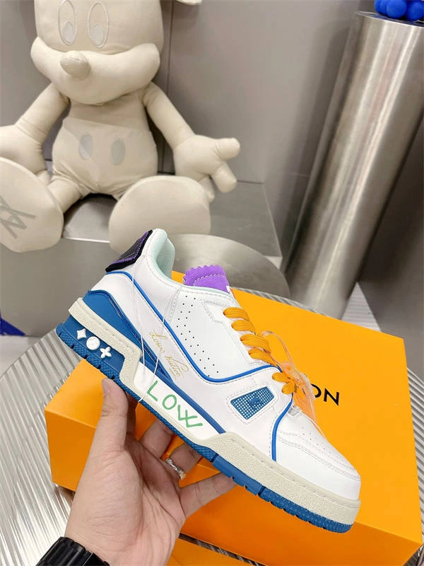 LV Lightweight 1744