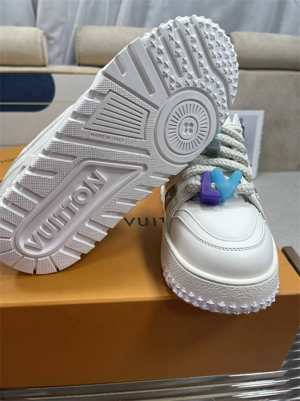 Comfortable LV 1745