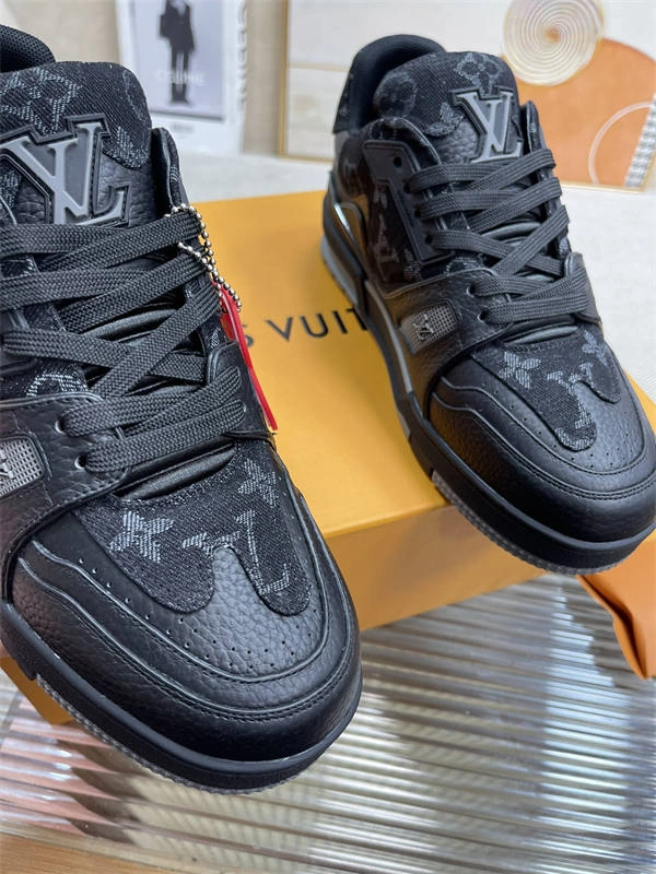LV Lightweight 1762