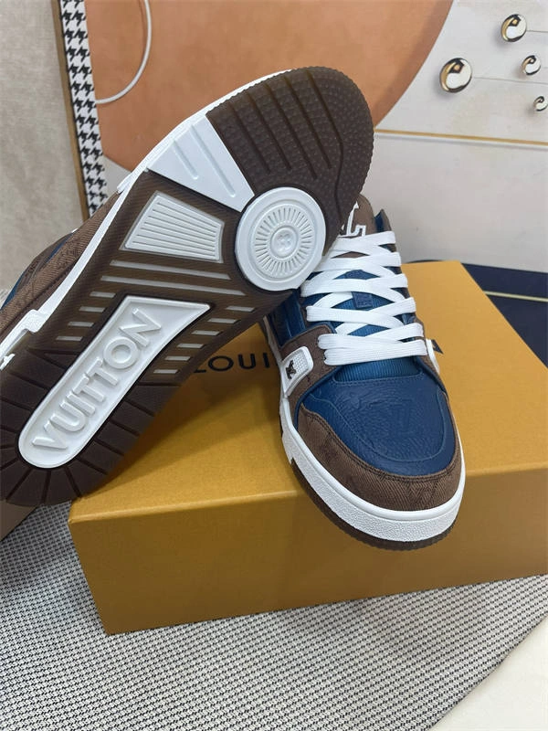 LV Comfortable 1782