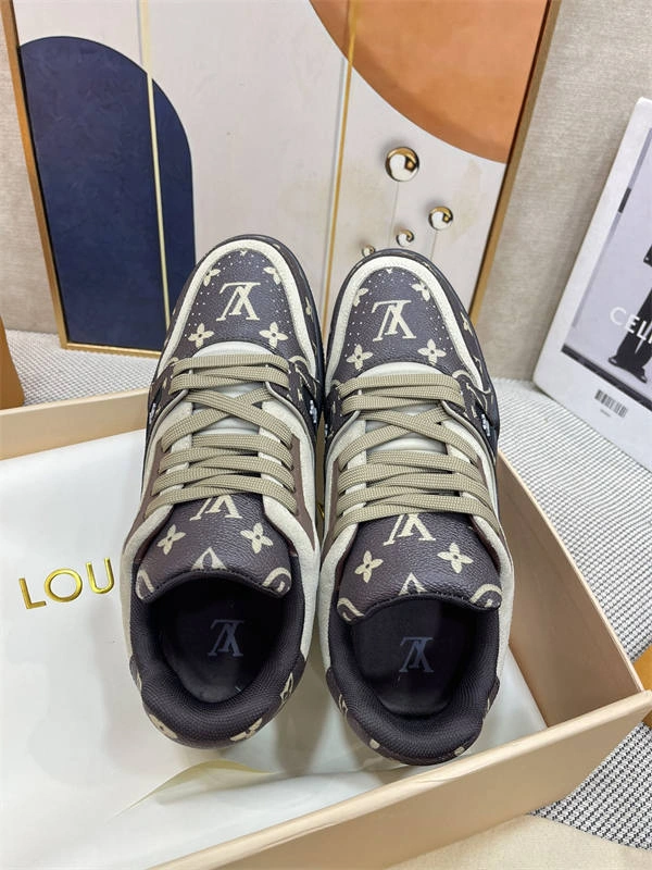 LV Minimalist 1802