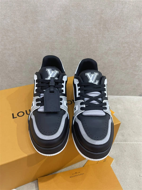 LV MoistureWicking 1822