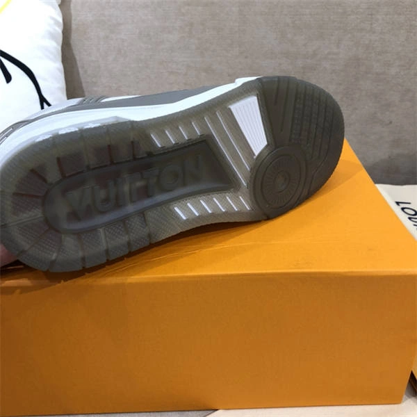 LV Comfortable 1829