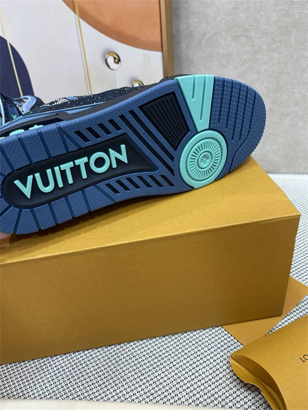 Unisex LV 1835