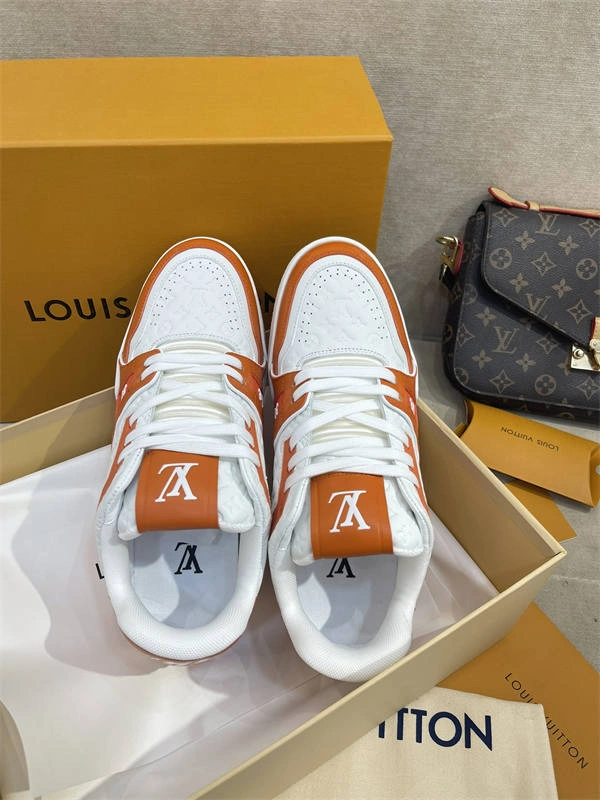 LV Sleek 1866