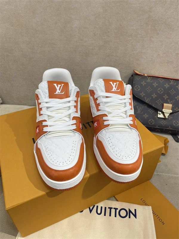 LV Sleek 1866