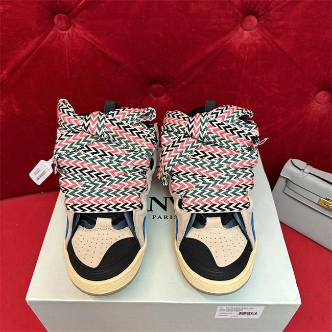 EyeCatching Lanvon Curb Sneaker 902