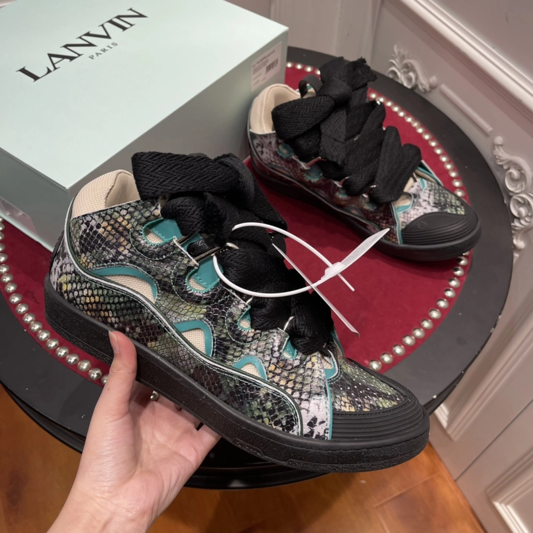 Classic Lanvon Curb Sneaker 996