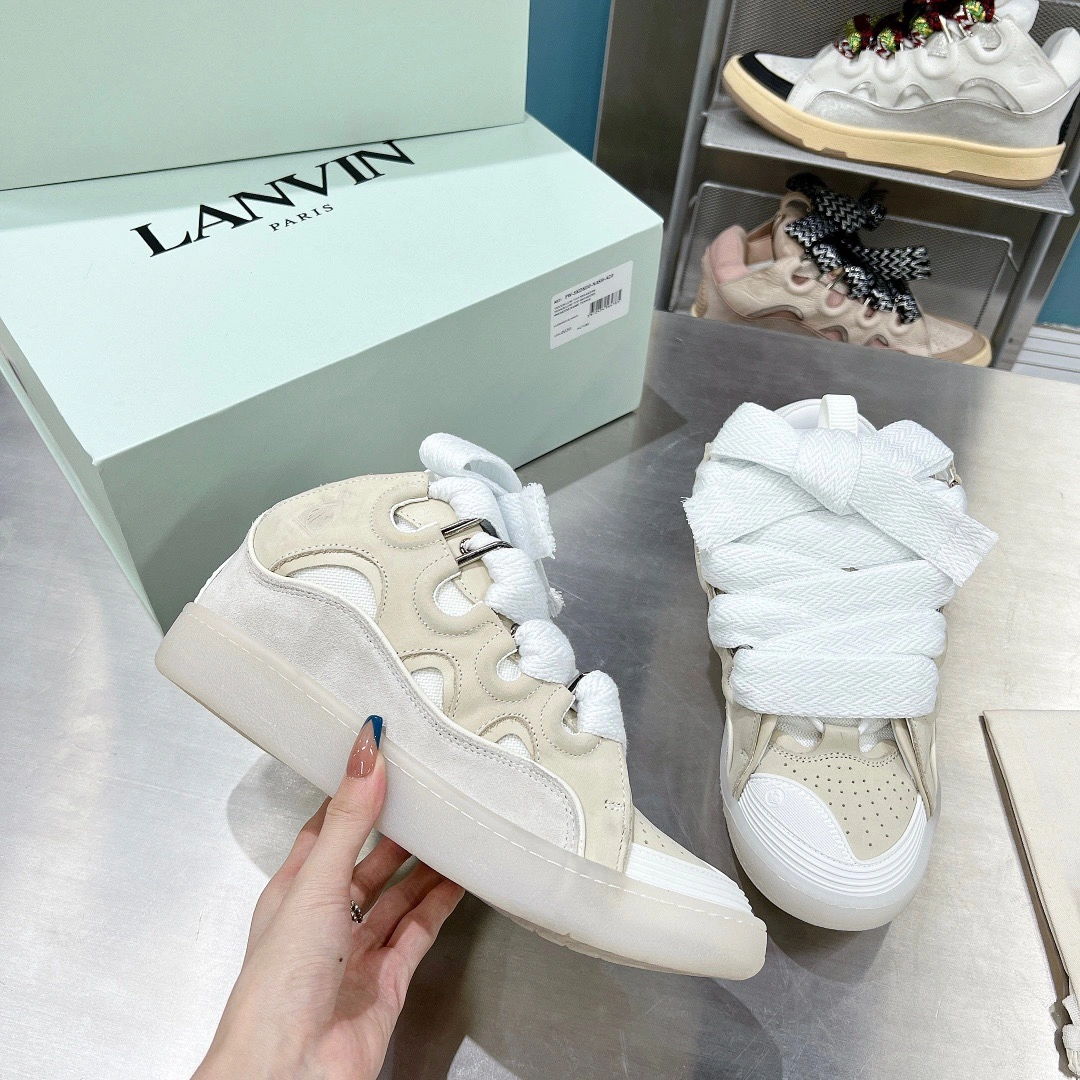 Comfortable Lanvon Leather Curb 859