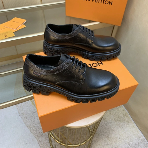 Lightweight Lv Loafer 1879