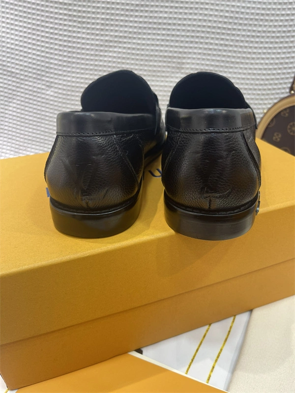 Trendsetting Lv Loafer 1929