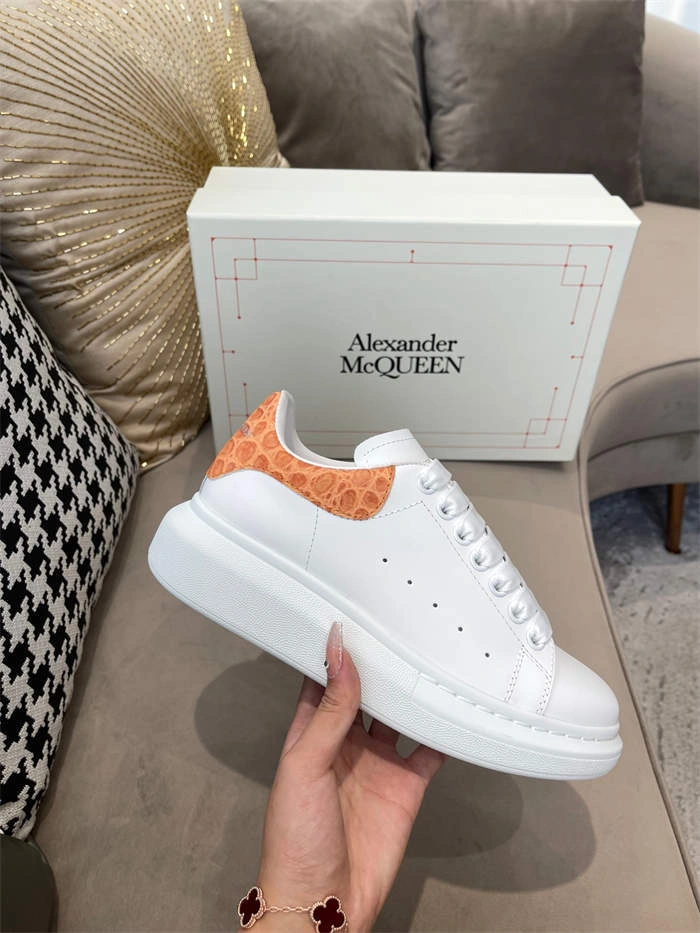 Mc Queen Bold 2523