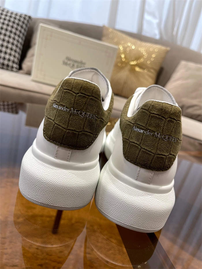 Cozy Mc Queen 2531