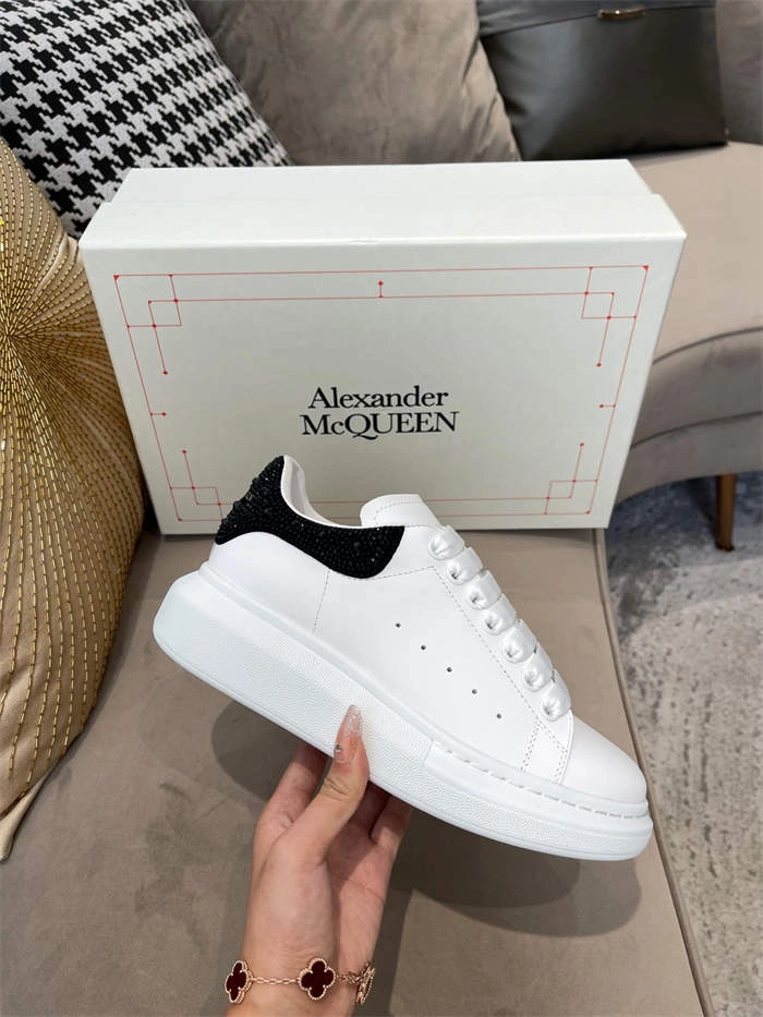 Mc Queen Affordable 2552