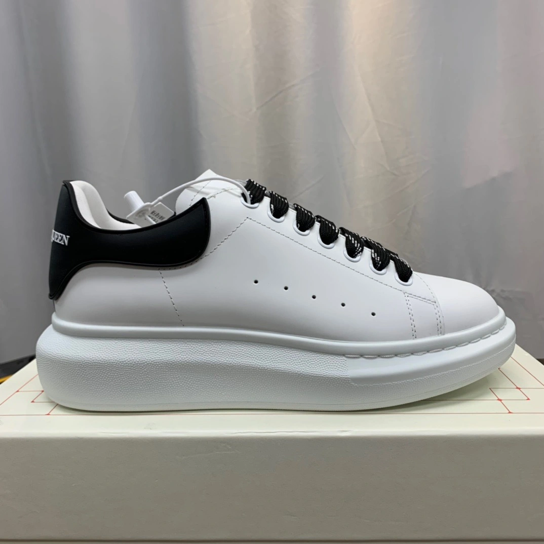EyeCatching McQuen White Black Laces 621056WHXMT 2498