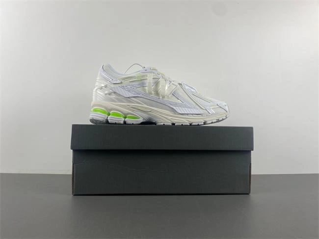 New Balance White light green U1906AE Cozy 5823