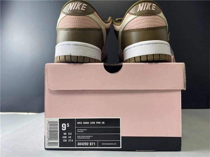 Bright Nike Dunk SB Low Stussy Cherry 304292- 4942