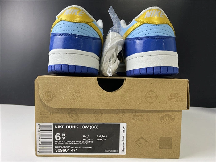 Contemporary Nike Dunk SB low 309601- 4936
