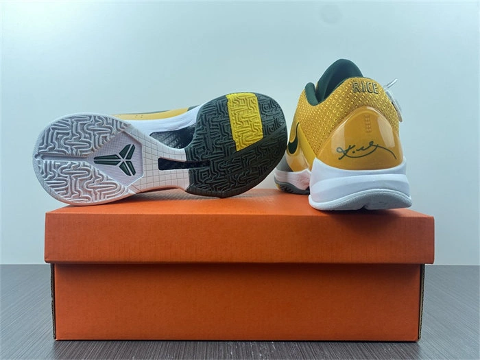Classic Nike Kobe 386429- 5030