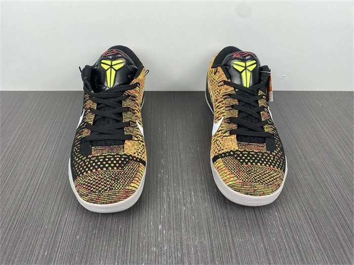 Seasonal Nike Kobe 636602- 5034