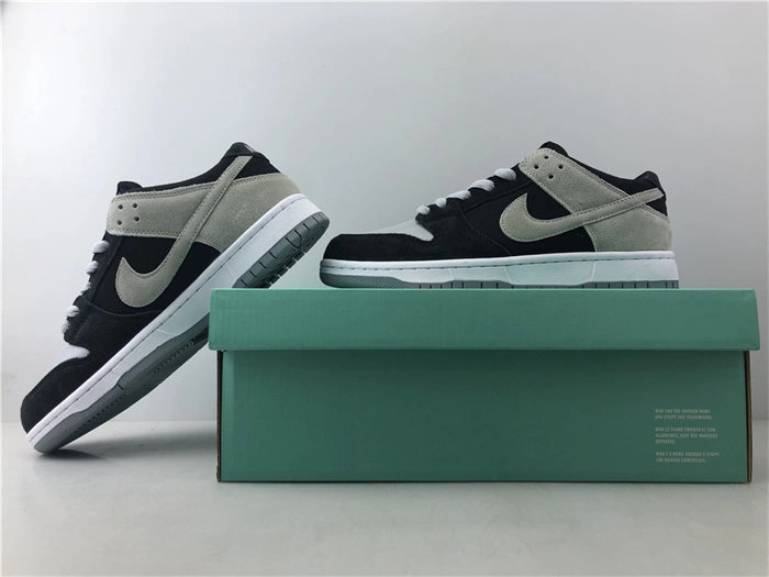 Stretchable Nike SB Zoom Dunk Low Pro Black Wolf Grey White 854866- 4941