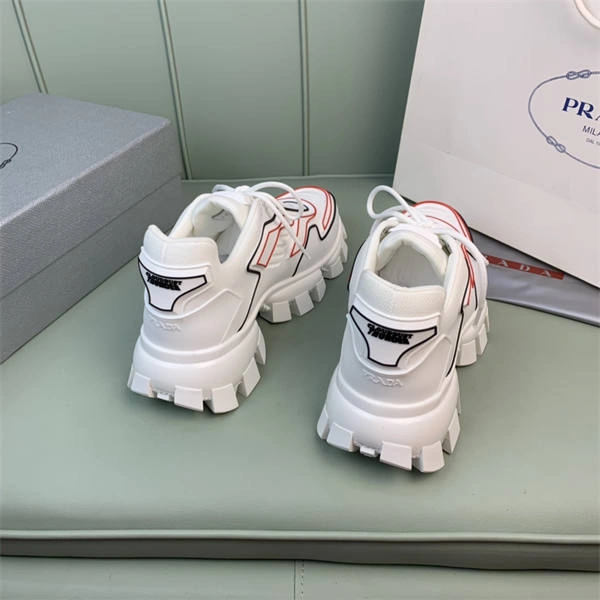 PRADA UrbanStyle 3223