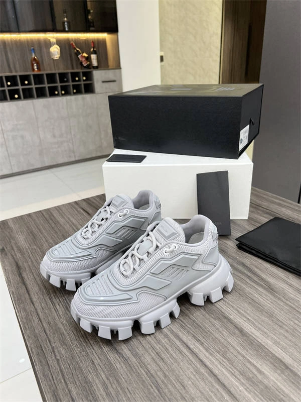 Sporty PRADA 3228