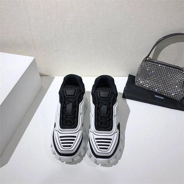 PRADA StreetReady 3237