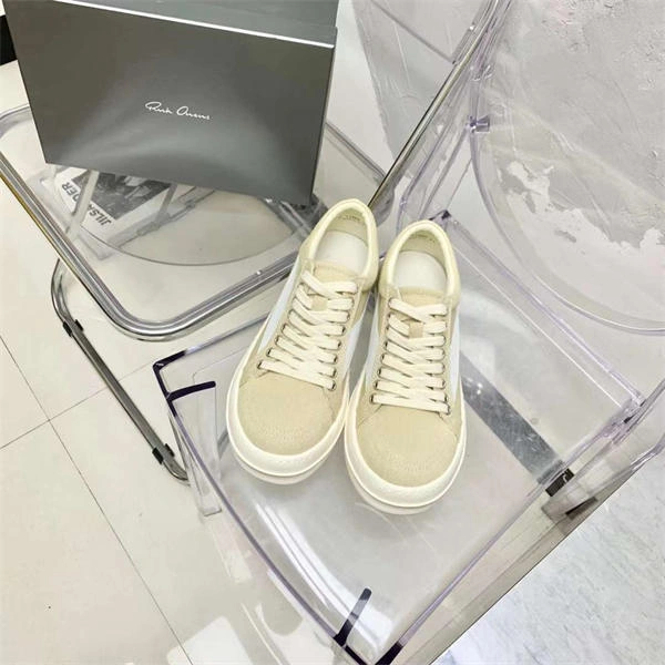 Stylish Rick Owens Sneaker 3476