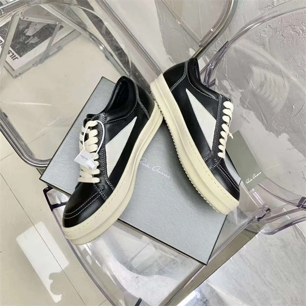 Trendsetting Rick Owens Sneaker 3480