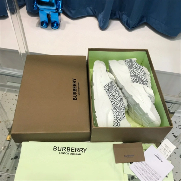 StreetReady bvrberry MJ 2639