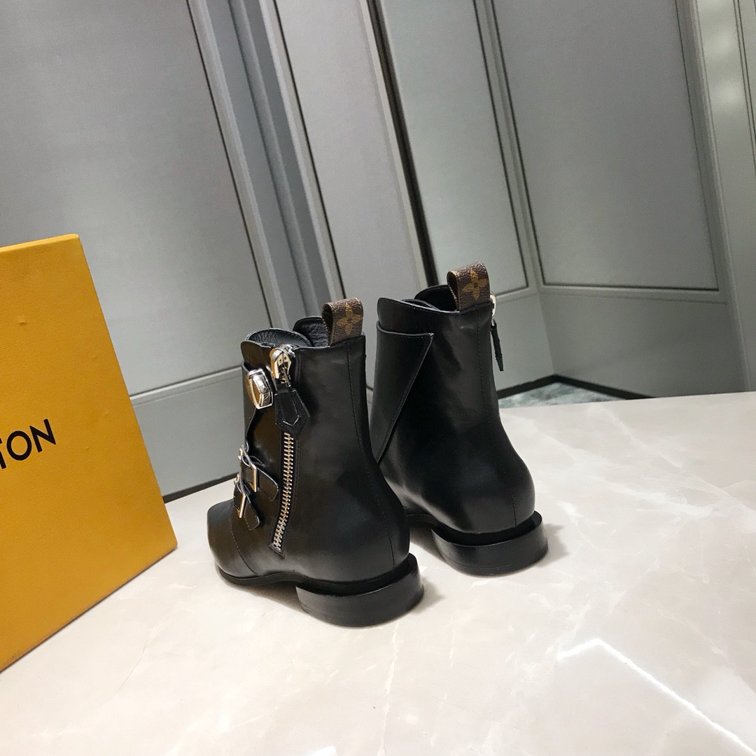 LVT BOOTS