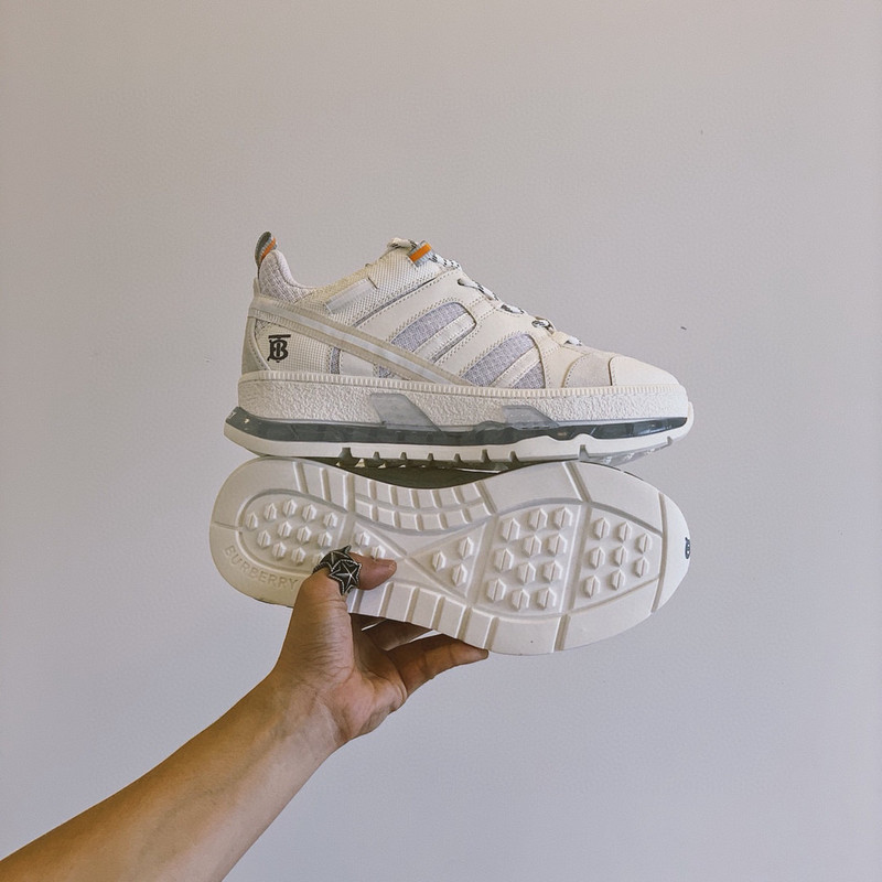 Bv*b*rry sneaker
